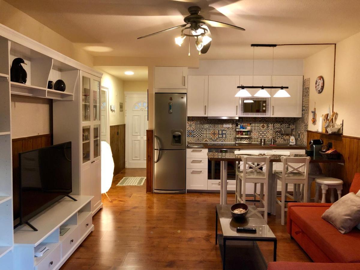 Loft Costa Adeje,playa Torviscas,garage,wifi,free * Costa Adeje (Tenerife)