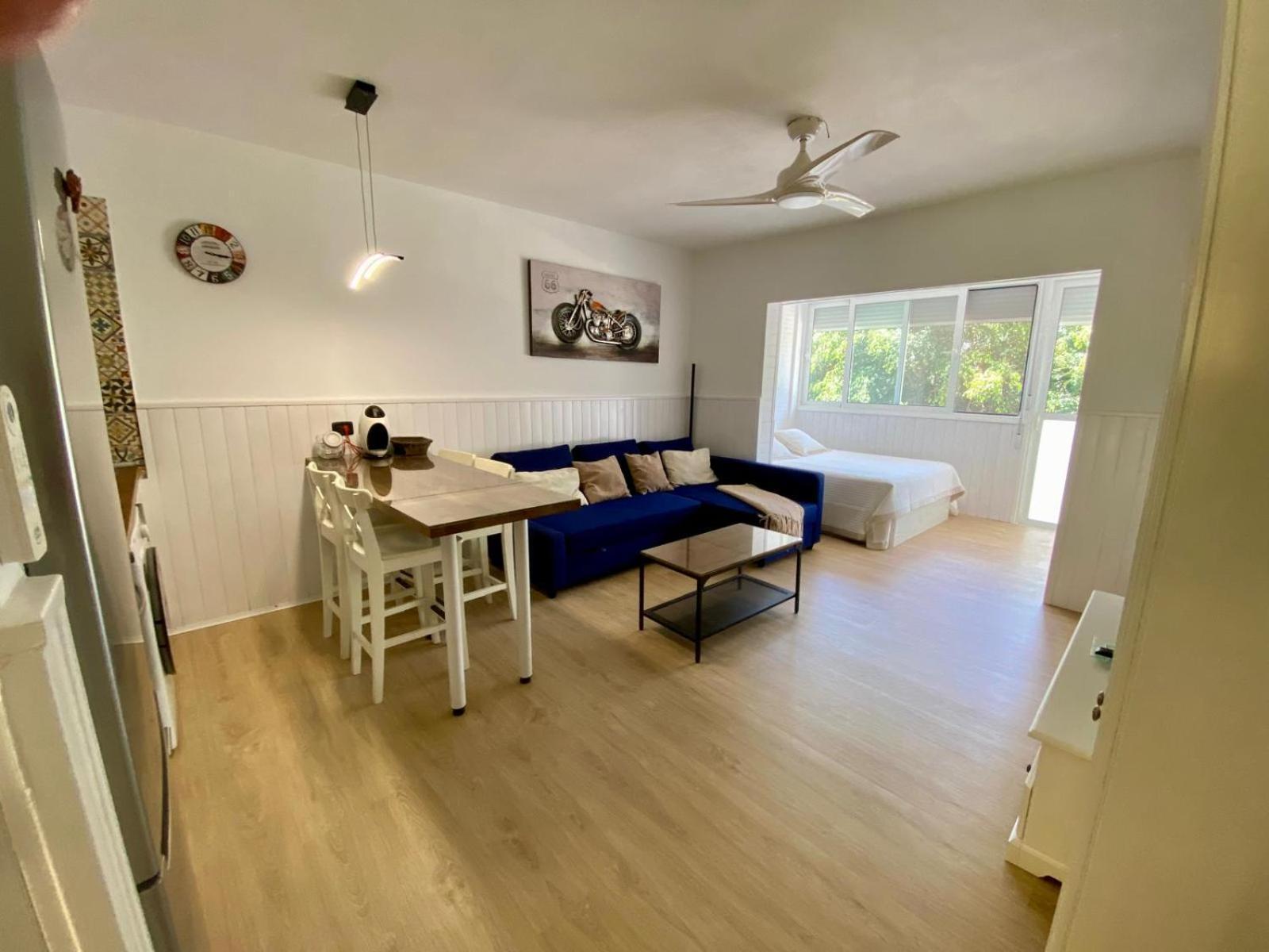 Loft Playa Torviscas,garaje Gratis , Recien Reformado Apartment *