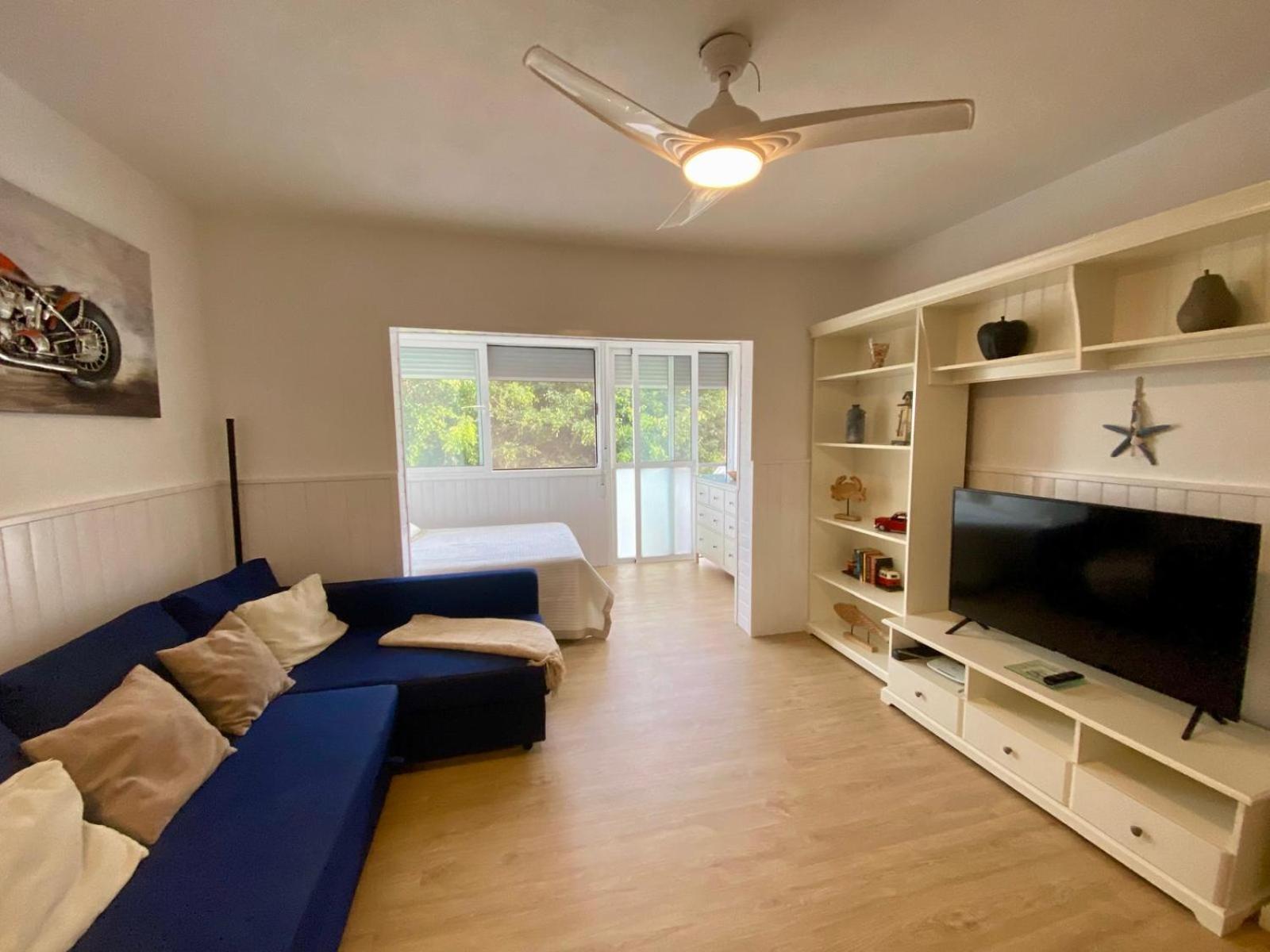 Loft Playa Torviscas,garaje Gratis , Recien Reformado Apartment *